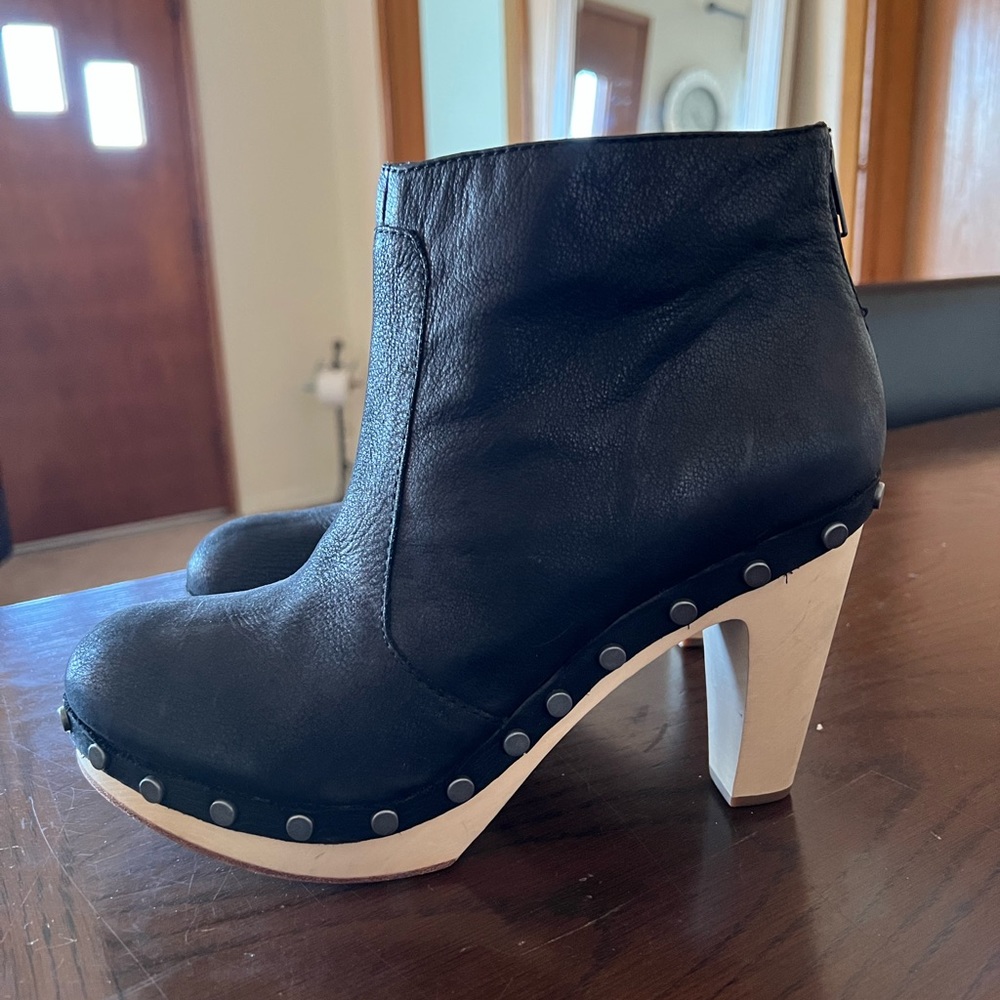 Cynthia Vincent black booties
